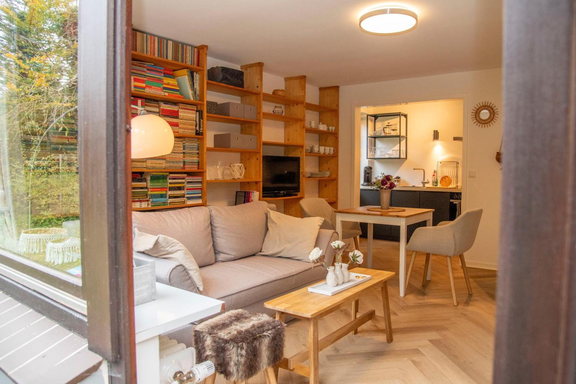 Mitten Im Gruenen - Apartment Mit Wohlfuehlcharakter In Stadtrandlage ออยทิน ภายนอก รูปภาพ